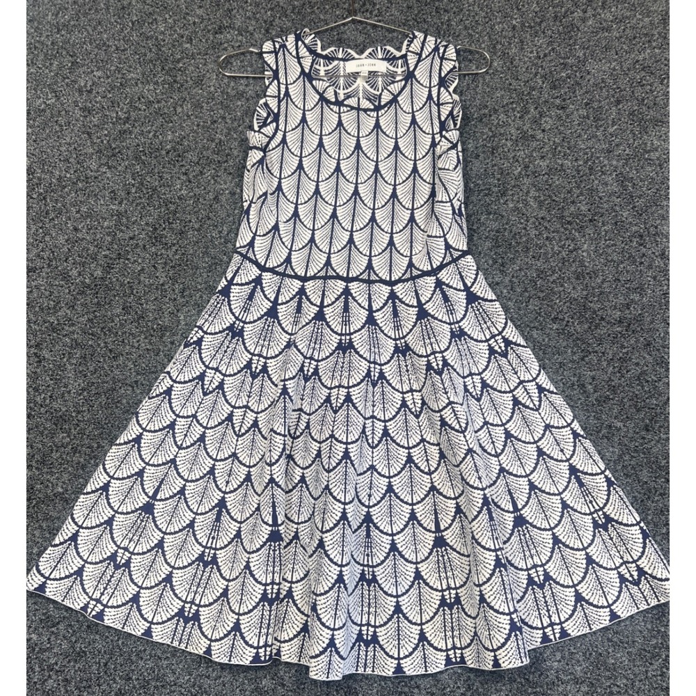 John + Jenn Dress Womens Medium Blue White Fan Knit Scalloped Fit Flare Mini